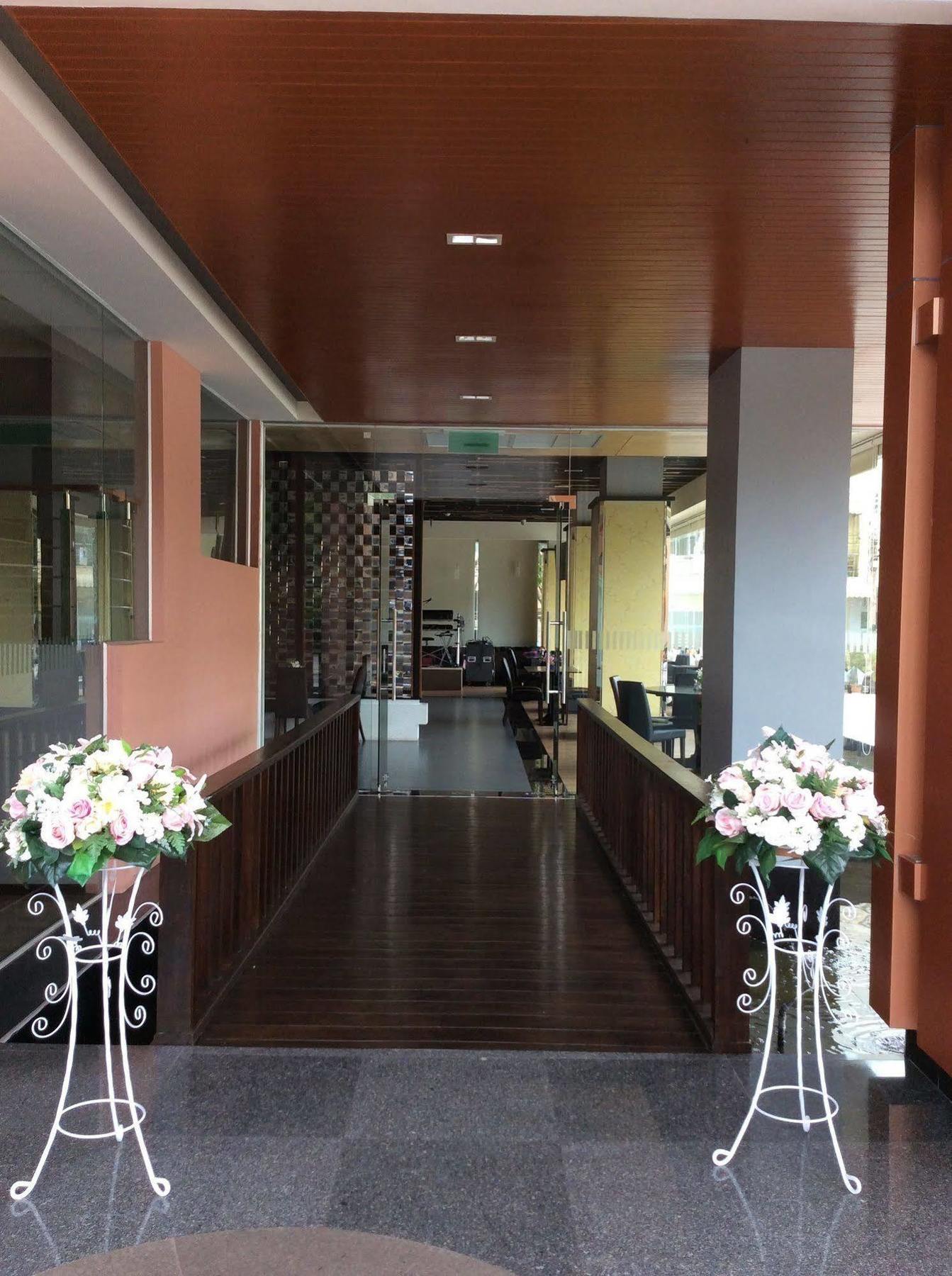 Grand Oliver Hotel Danok Sadao Buitenkant foto